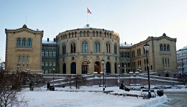 здание правительства Норвегии
