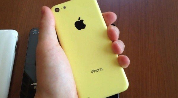 желтый iPhone 5C